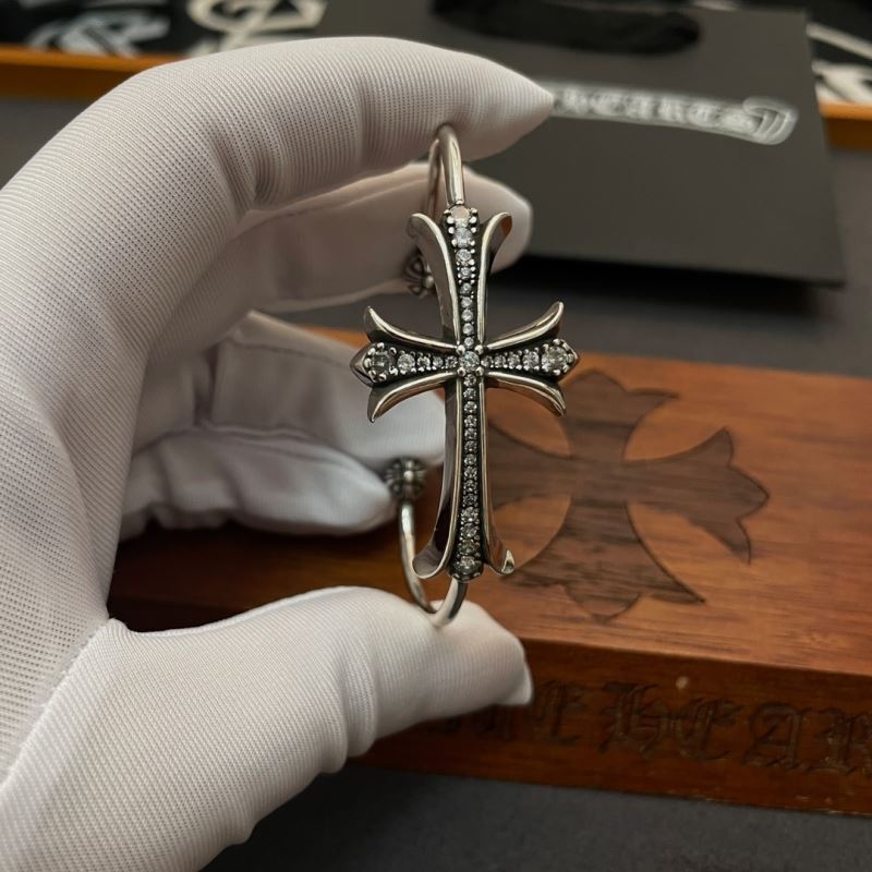 Ch*0me He**ts bracelets